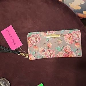 Betsy Johnson checkbook XORING grey\blush